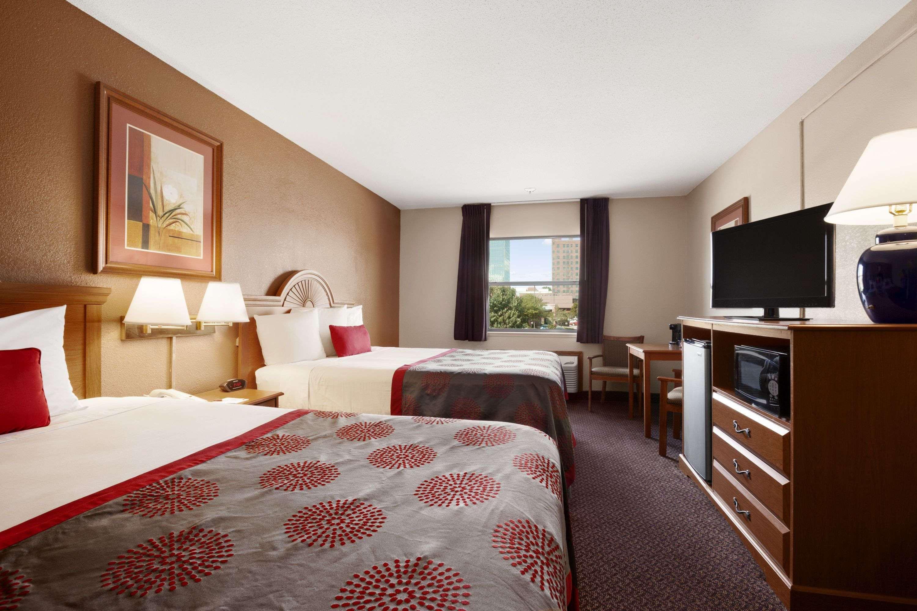 Ramada By Wyndham Sioux City Exterior foto