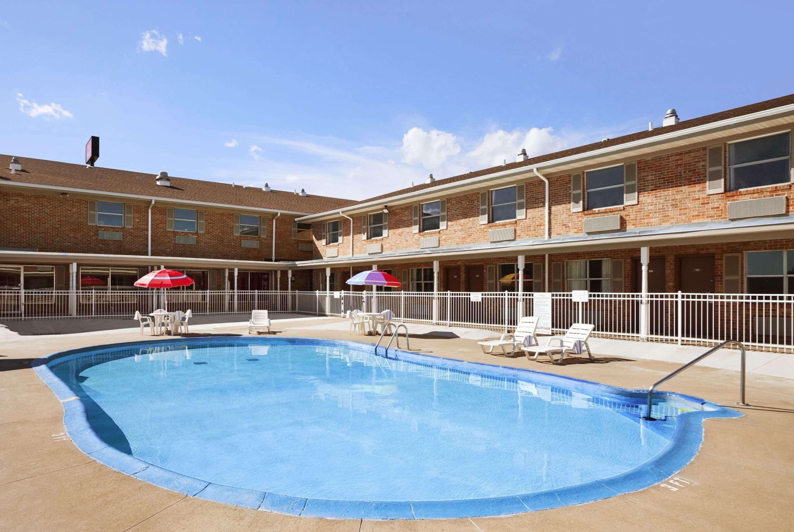Ramada By Wyndham Sioux City Exterior foto